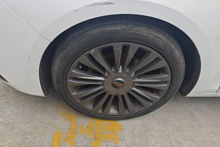 Used Hongqi H5 2019 30TD Smart Connect Dynamic Edition Left Front Wheel Hub