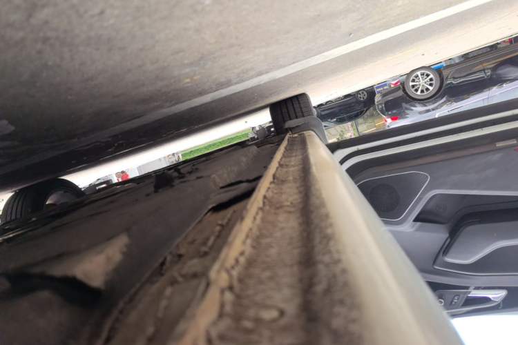 Used Hongqi H5 2019 30TD Dynamic Edition Left Side Sill