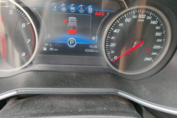 Used Hongqi H5 2019 30TD Smart Connect Dynamic Edition Odometer Close Up