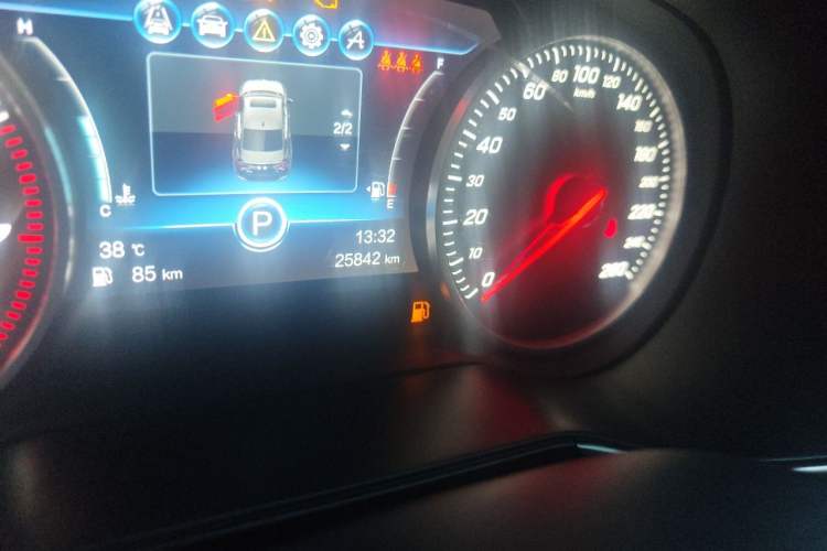 Used Hongqi H5 2019 30TD Smart Connect Dynamic Edition Odometer Close Up