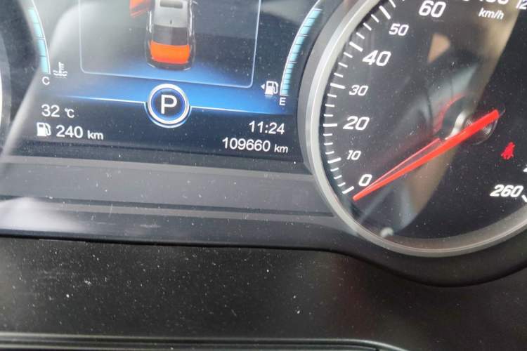 Used Hongqi H5 2019 30TD Dynamic Edition Odometer Close Up