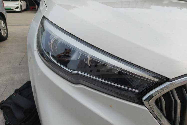 Used Hongqi H5 2019 30TD Smart Connect Dynamic Edition Right Front Headlight