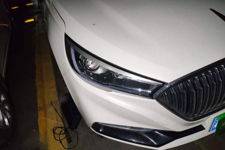 Used Hongqi H5 2019 30TD Smart Connect Dynamic Edition Right Front Headlight