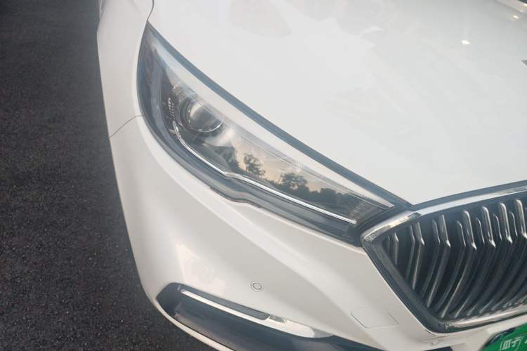 Used Hongqi H5 2019 30TD Smart Connect Dynamic Edition Right Front Headlight