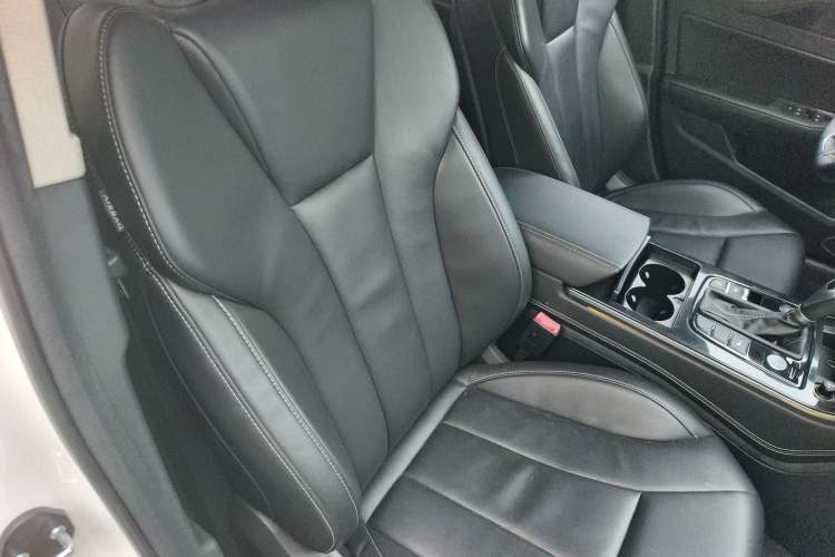 Used Hongqi H5 2019 30TD Smart Connect Dynamic Edition Right Front Seat