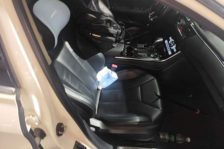 Used Hongqi H5 2019 30TD Dynamic Edition Right Front Seat
