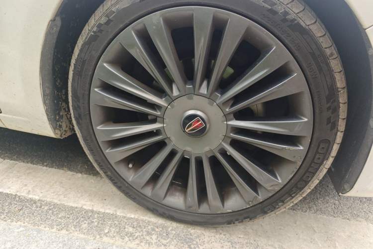 Used Hongqi H5 2019 30TD Smart Connect Dynamic Edition Right Front Wheel Hub