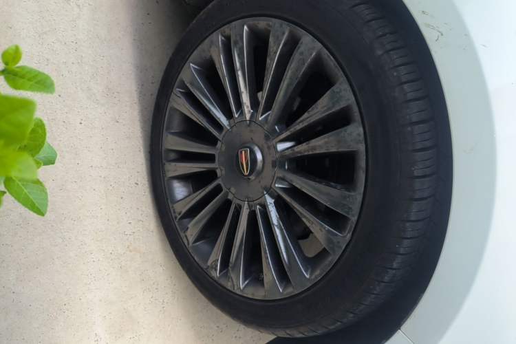 Used Hongqi H5 2019 30TD Smart Connect Dynamic Edition Right Front Wheel Hub