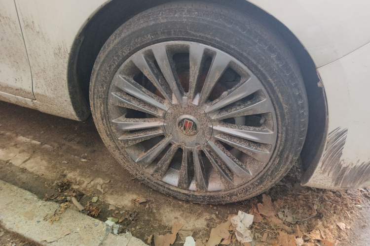 Used Hongqi H5 2019 30TD Smart Connect Dynamic Edition Right Front Wheel Hub
