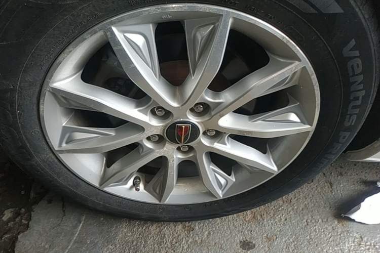 Used Hongqi H5 2019 30TD Dynamic Edition Right Rear Wheel Hub
