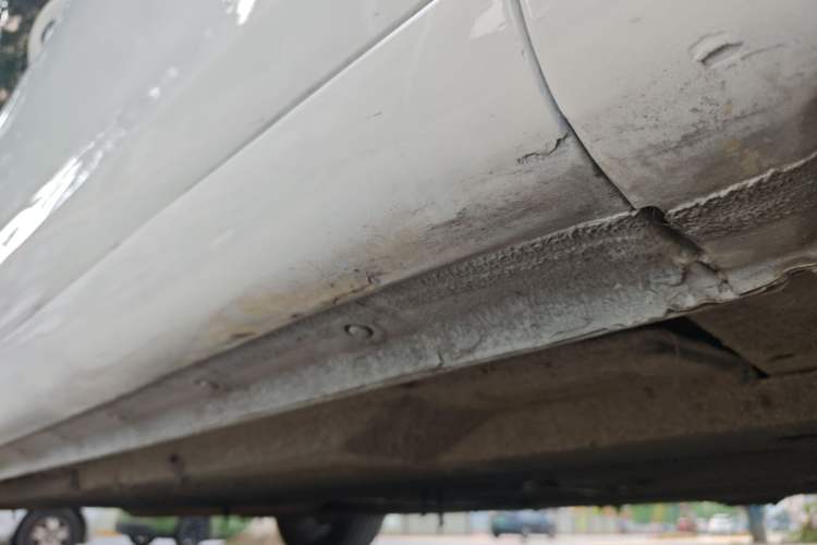 Used Hongqi H5 2019 30TD Smart Connect Dynamic Edition Right Side Sill