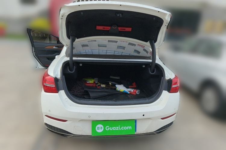 Used Hongqi H5 2019 30TD Smart Connect Dynamic Edition Trunk