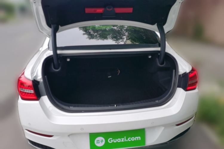Used Hongqi H5 2019 30TD Smart Connect Dynamic Edition Trunk