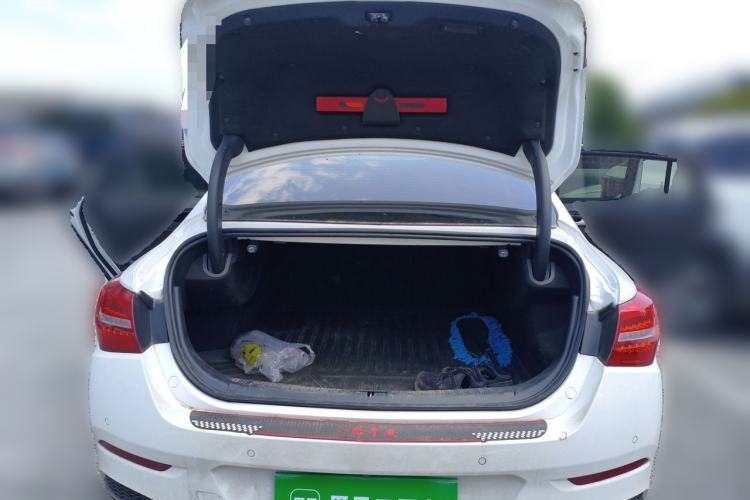 Used Hongqi H5 2019 30TD Dynamic Edition Trunk