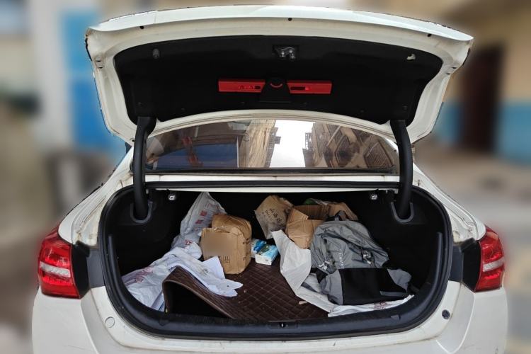 Used Hongqi H5 2019 30TD Dynamic Edition Trunk