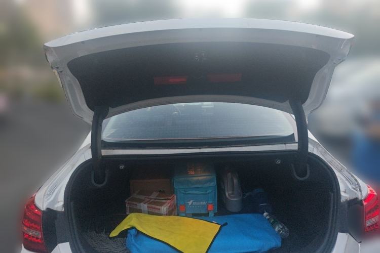 Used Hongqi H5 2019 30TD Smart Connect Dynamic Edition Trunk
