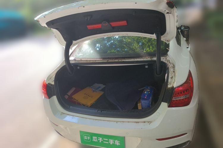 Used Hongqi H5 2019 30TD Smart Connect Dynamic Edition Trunk