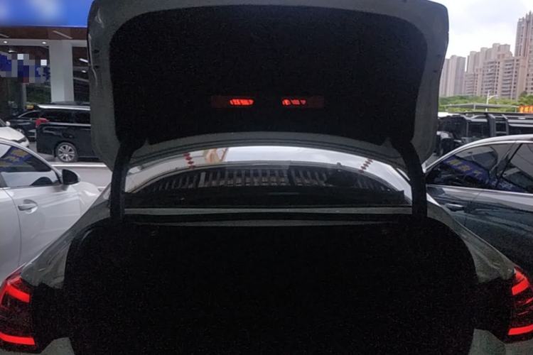 Used Hongqi H5 2019 30TD Dynamic Edition Trunk