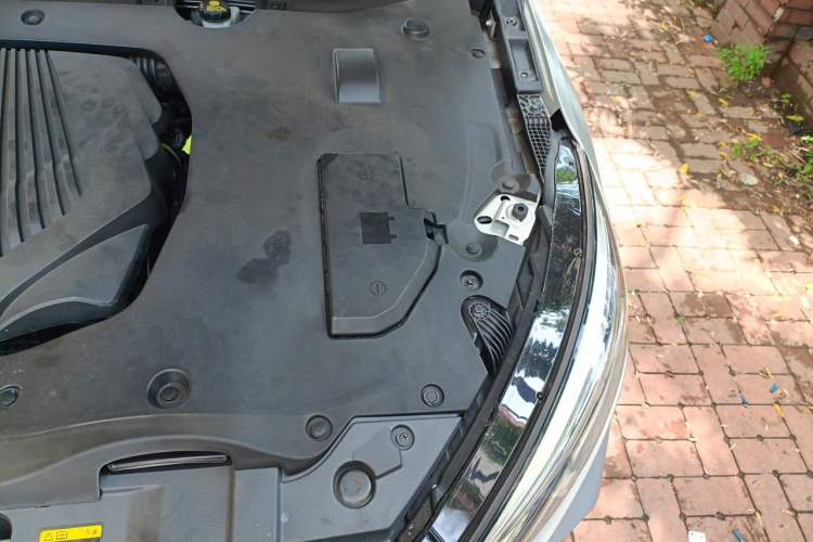 Used Hongqi H5 2019 30TD Smart Connect Dynamic Edition Engine Bay Left