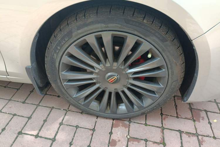 Used Hongqi H5 2019 30TD Smart Connect Dynamic Edition Right Front Wheel Hub