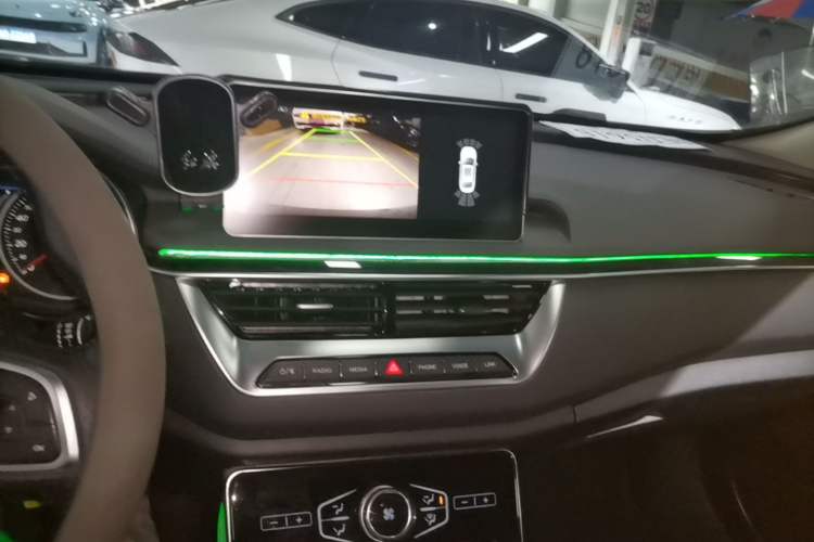 Used Hongqi H5 2020 1.5T DCT Flagship Edition Audio And AC Panel