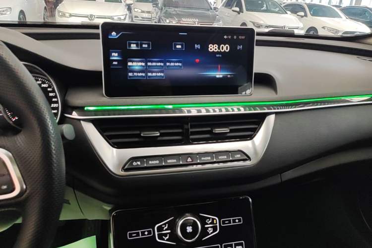 Used Hongqi H5 2020 1.5T DCT Flagship Edition Audio And AC Panel