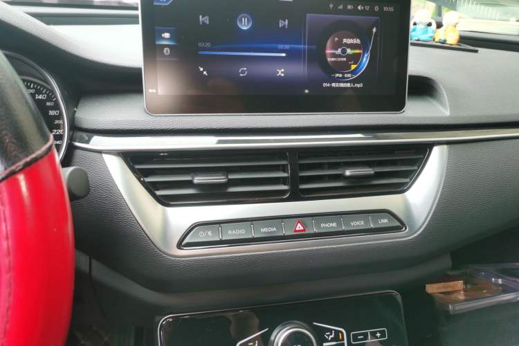 Used Hongqi H5 2020 1.5T DCT Flagship Edition Audio And AC Panel