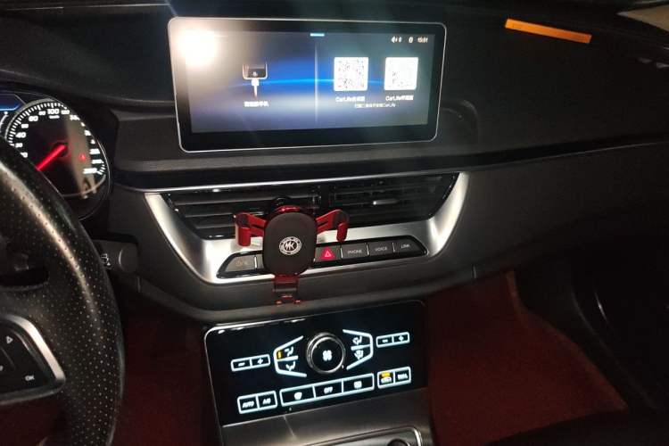 Used Hongqi H5 2020 1.5T DCT Flagship Edition Audio And AC Panel