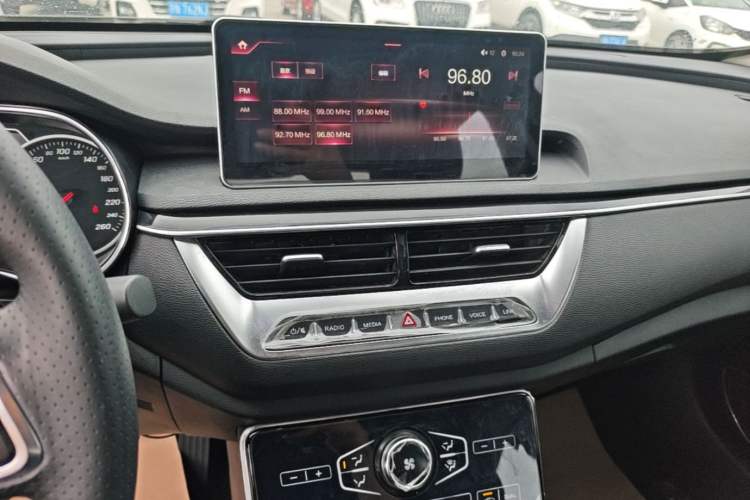Used Hongqi H5 2020 1.5T DCT Flagship Edition Audio And AC Panel