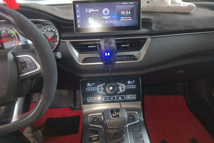 Used Hongqi H5 2020 1.8T Automatic ZhiLian QiYun Edition Audio And AC Panel