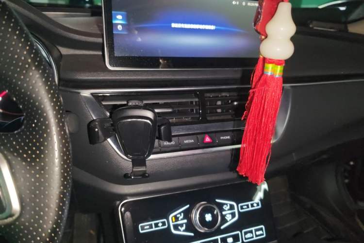 Used Hongqi H5 2020 1.5T DCT Flagship Edition Audio And AC Panel