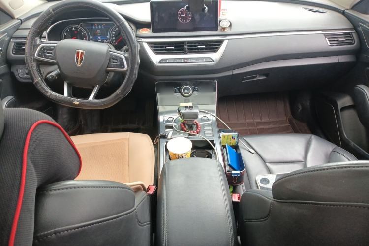 Used Hongqi H5 2020 1.5T DCT Flagship Edition Center Console