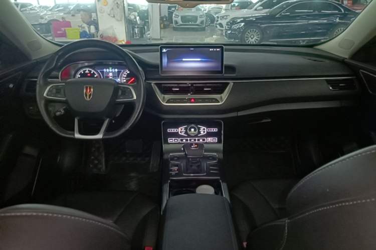 Used Hongqi H5 2020 1.8T Automatic ZhiLian QiYun Edition Center Console