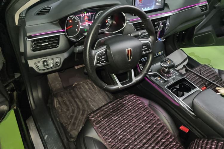 Used Hongqi H5 2020 1.8T Automatic ZhiLian QiYun Edition Center Console