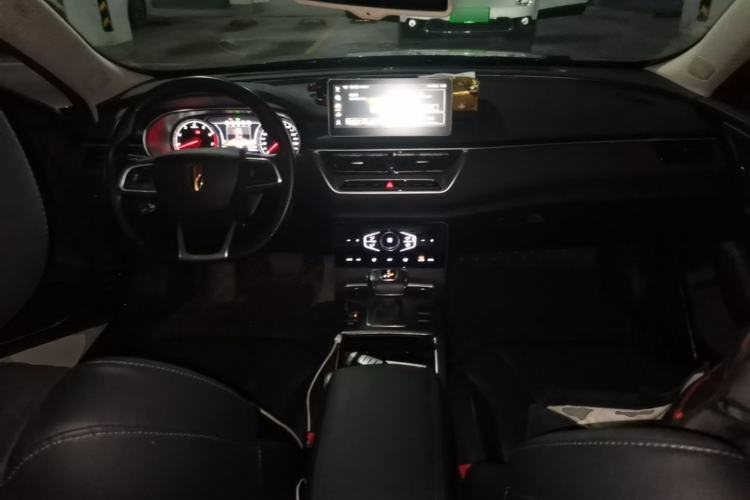 Used Hongqi H5 2020 1.8T Automatic ZhiLian QiYun Edition Center Console