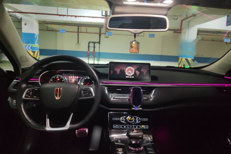 Used Hongqi H5 2020 1.8T Automatic ZhiLian QiYun Edition Center Console