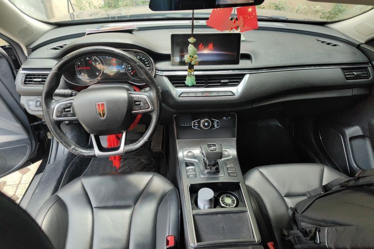 Used Hongqi H5 2020 1.8T Automatic ZhiLian QiYun Edition Center Console