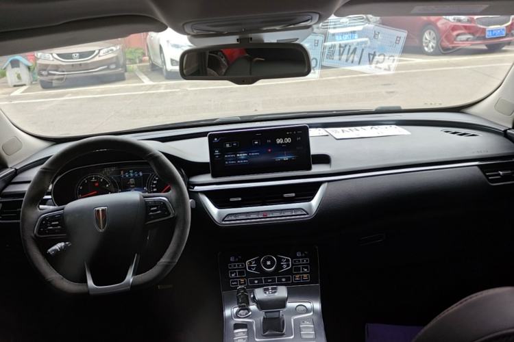 Used Hongqi H5 2020 1.8T Automatic Smart Connect Flagship Edition Center Console