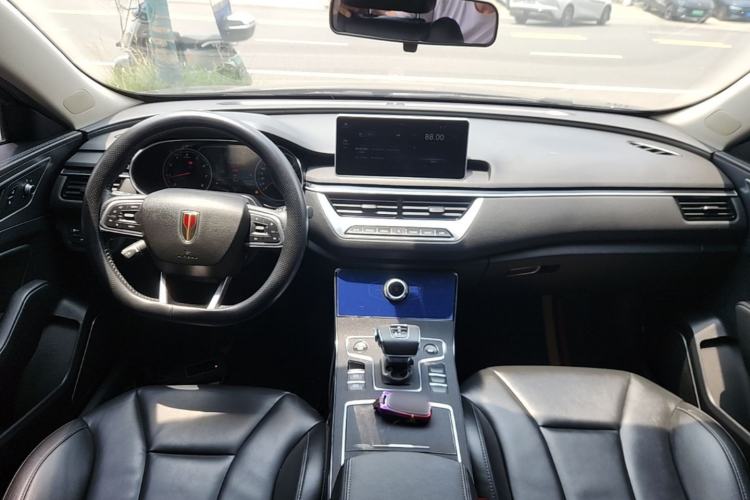Used Hongqi H5 2020 1.5T DCT Flagship Edition Center Console