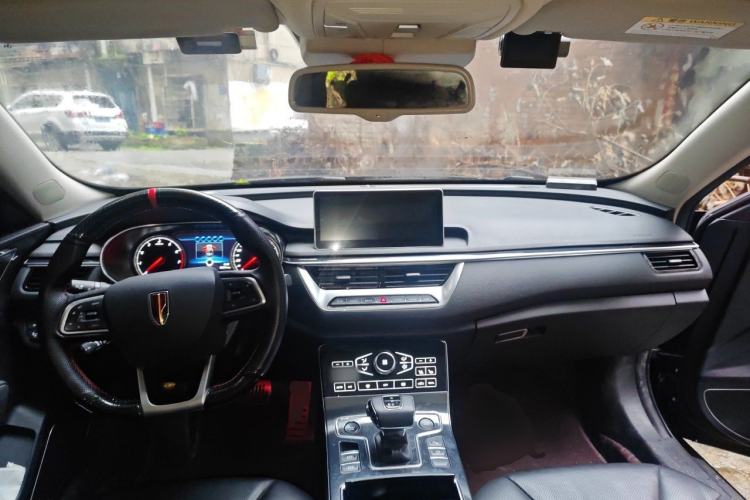 Used Hongqi H5 2020 1.8T Automatic Smart Connect Flagship Edition Center Console