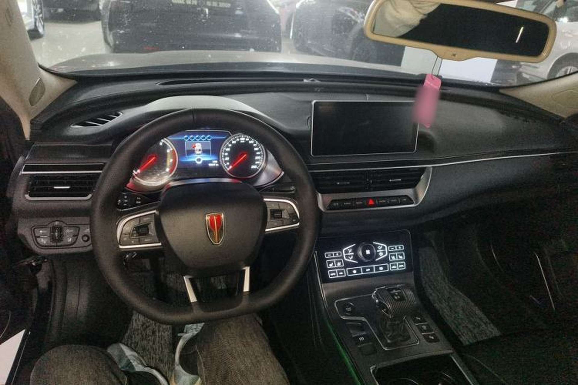Used Hongqi H5 2020 1.8T Automatic Smart Connect Flagship Edition Center Console