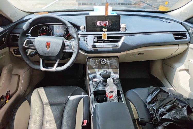 Used Hongqi H5 2020 1.8T Automatic Smart Connect Flagship Edition Center Console