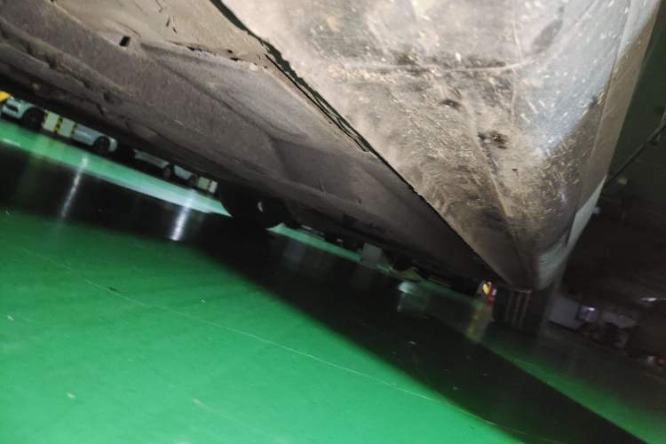 Used Hongqi H5 2020 1.8T Automatic Smart Connect Flagship Edition Chassis Front Left