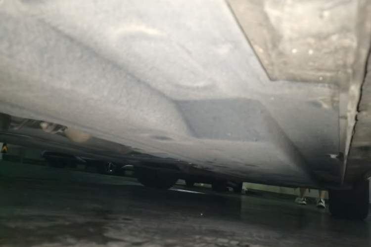 Used Hongqi H5 2020 1.8T Automatic ZhiLian QiYun Edition Chassis Front Left