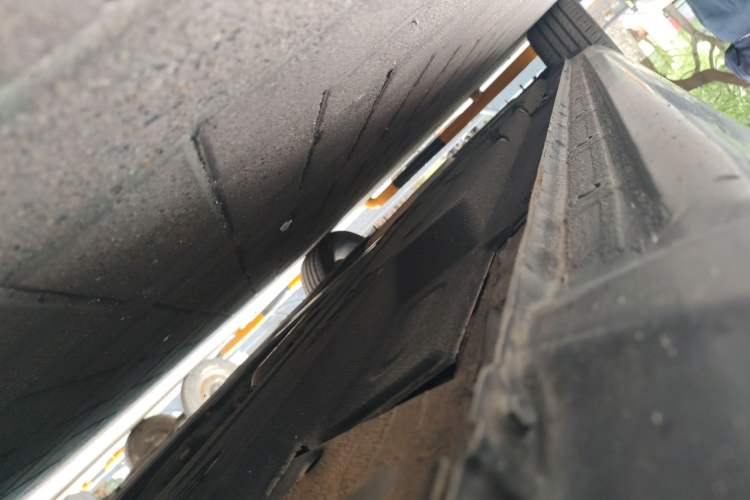 Used Hongqi H5 2020 1.8T Automatic Smart Connect Flagship Edition Chassis Front Right