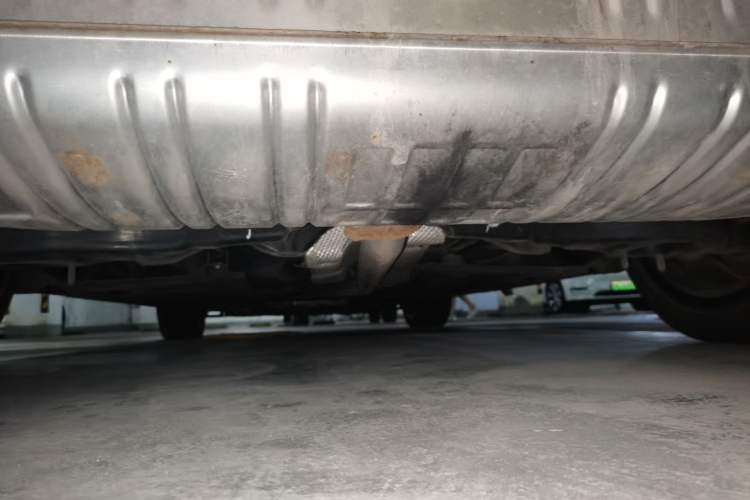Used Hongqi H5 2020 1.8T Automatic ZhiLian QiYun Edition Chassis Rear