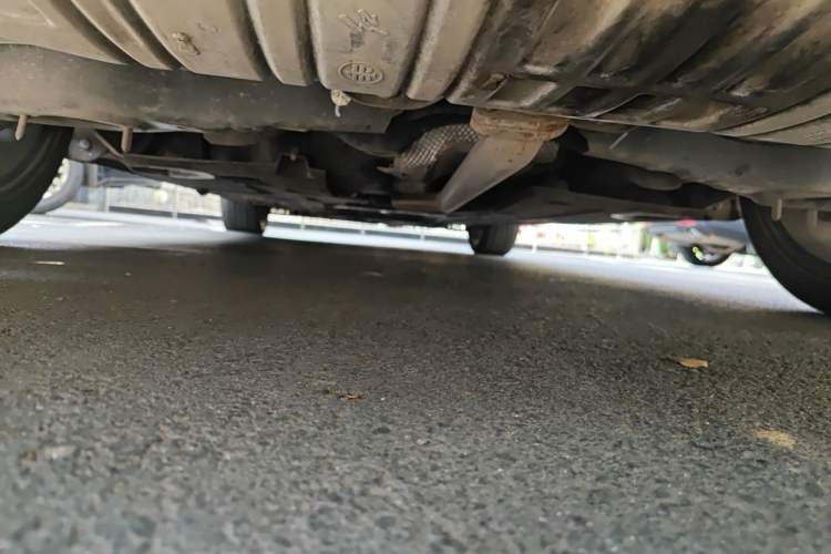 Used Hongqi H5 2020 1.8T Automatic ZhiLian QiYun Edition Chassis Rear
