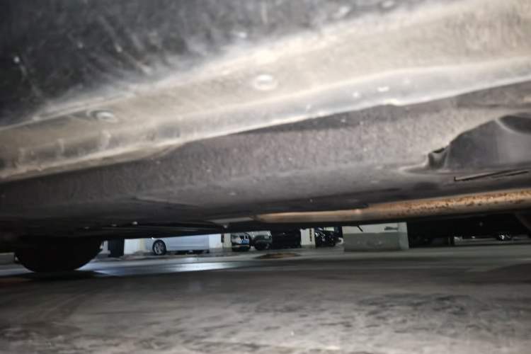 Used Hongqi H5 2020 1.8T Automatic ZhiLian QiYun Edition Chassis Rear Left