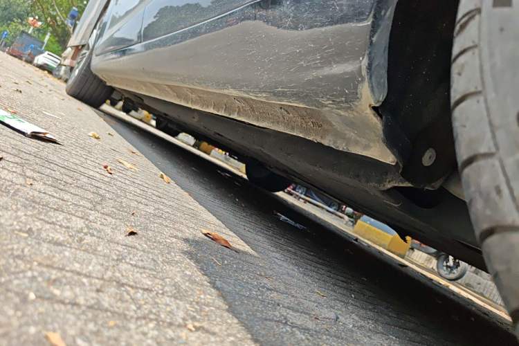 Used Hongqi H5 2020 1.8T Automatic Smart Connect Flagship Edition Chassis Rear Left