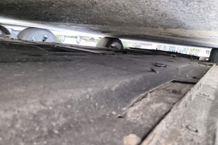 Used Hongqi H5 2020 1.8T Automatic ZhiLian QiYun Edition Chassis Rear Left